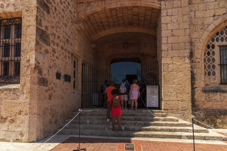 De Punta Cana: City Tour em Santo Domingo com almoço