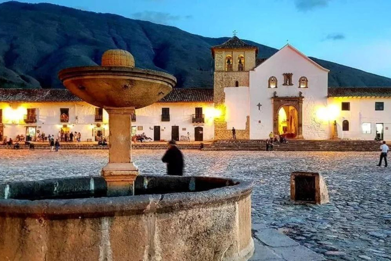 Bogotá: tour della città con musei e collina di Monserrate opzionaleTour con salita al Monte Monserrate