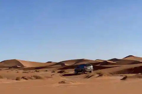 Desde Zagora: excursión de día completo al desierto de Erg Chigaga y recorrido en 4x4