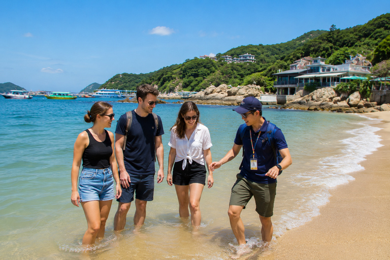 Hong Kong: Lamma Island Tour Trip with Ferry & Photos