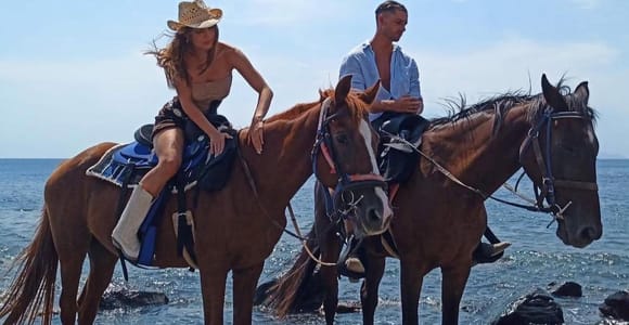 Akrotiri: Guided Horseback Riding Day Trip to a Beach