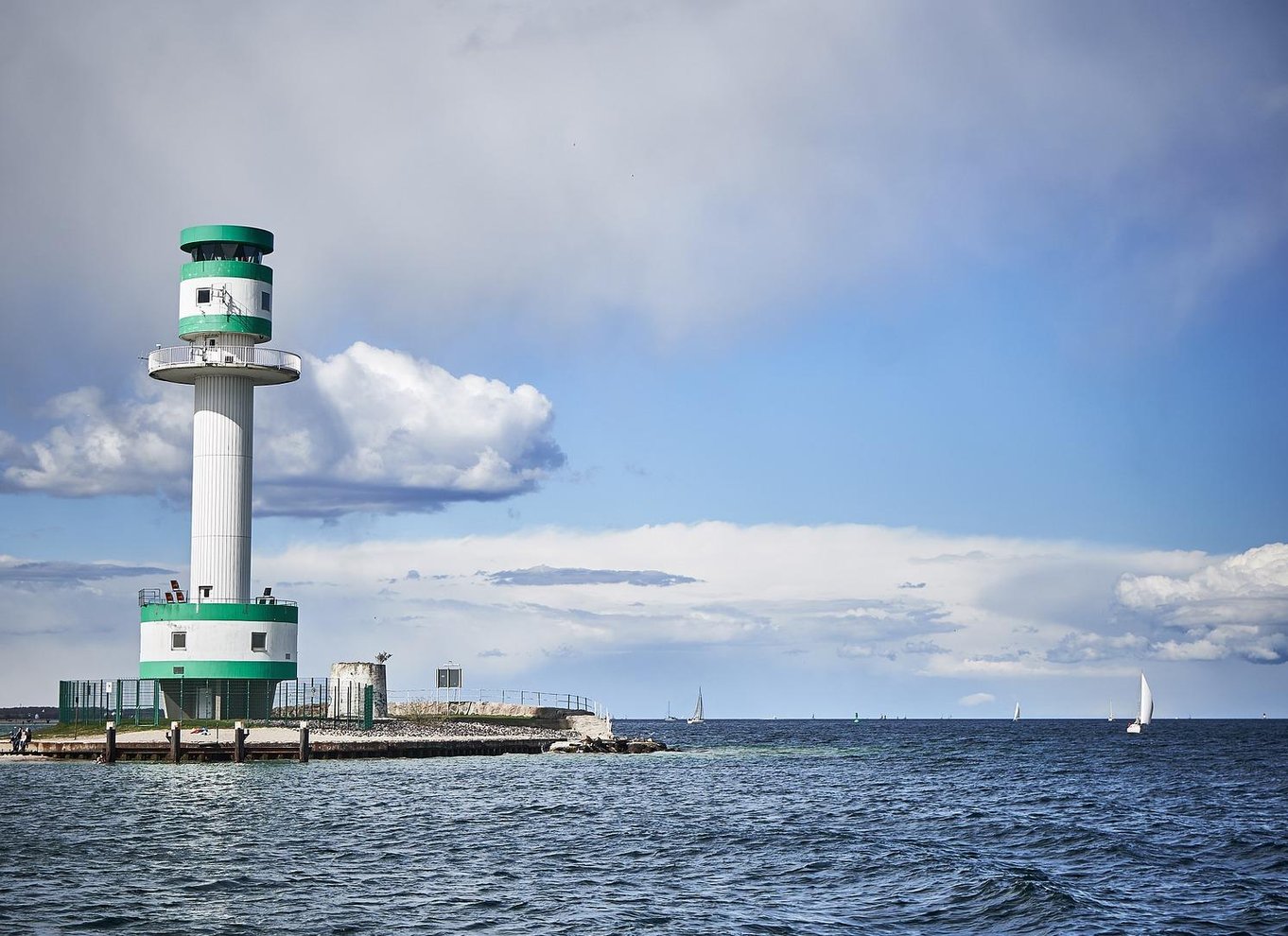 Kiel / Bahnhofsbrücke: Bådtur i havnen inkl. Laboe-mindesmærket
