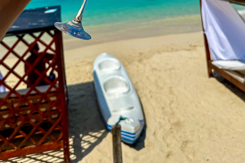 Discover Barú Island and its crystal-clear waters on a serene beach with a pool Discover Barú Island and its crystal-clear waters on a quiet beach with a pool