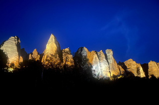 Les Pénitents des Mées: sunset/night hike