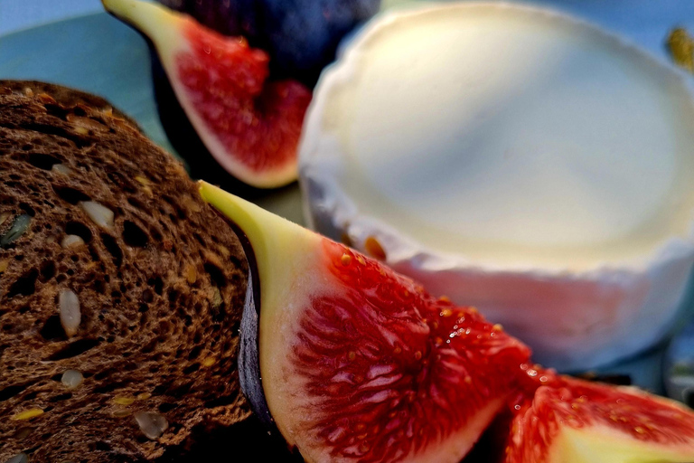 Vieux-Nice : Dégustation d&#039;huiles d&#039;olive, fromages et pains artisanaux