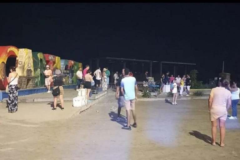 Cartagena: Party on a typical bus crossing the city