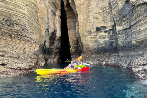 Vila Franca do Campo: Coast & Islet Caves Guided Kayak Tour