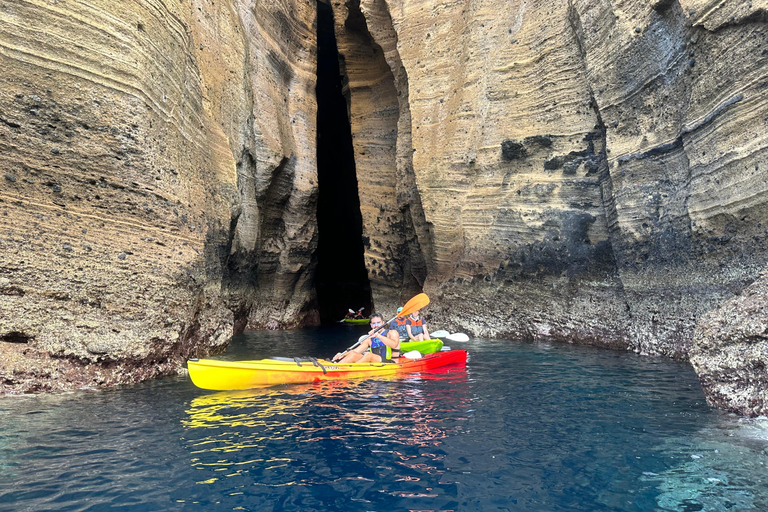 Vila Franca do Campo: Coast & Islet Caves Guided Kayak Tour