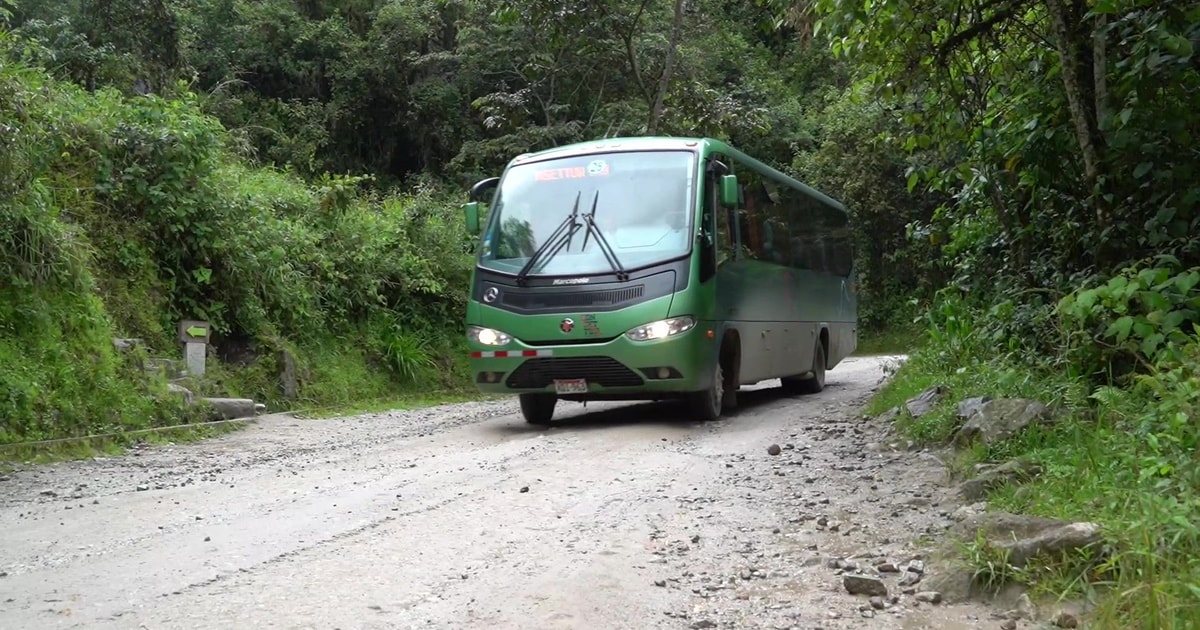 From Aguas Calientes: Round-trip Bus ticket to Machu Picchu | GetYourGuide