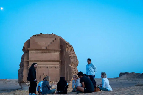 Alula: Day Trip with Snacks and Drinks