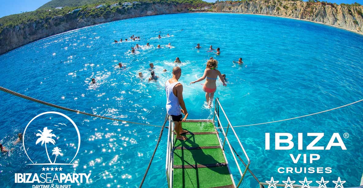 Afbeelding 14 van Ibiza: VIP-feest op een catamaran met DJ, open bar, paella en discotheken
