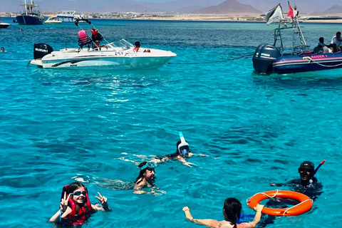 Sharm El Sheikh: Tiran Island Boat Diving & Snorkeling Intro Diving & Snorkeling – No Certification Required