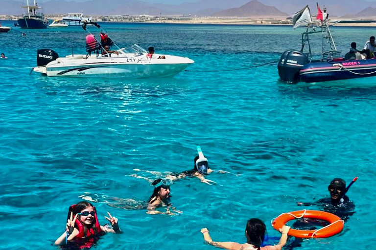 Sharm El Sheikh: Tiran Island Boat Diving & Snorkeling Intro Diving & Snorkeling – No Certification Required