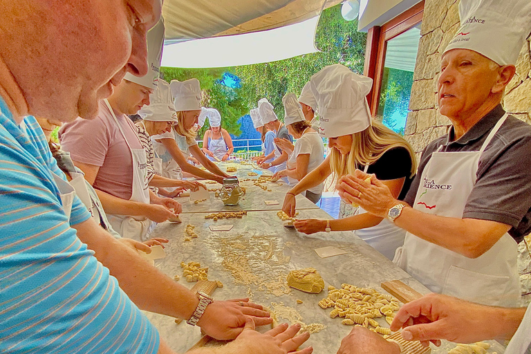 Sorrento: Authentic & Fun Cooking Class in a sea view Villa