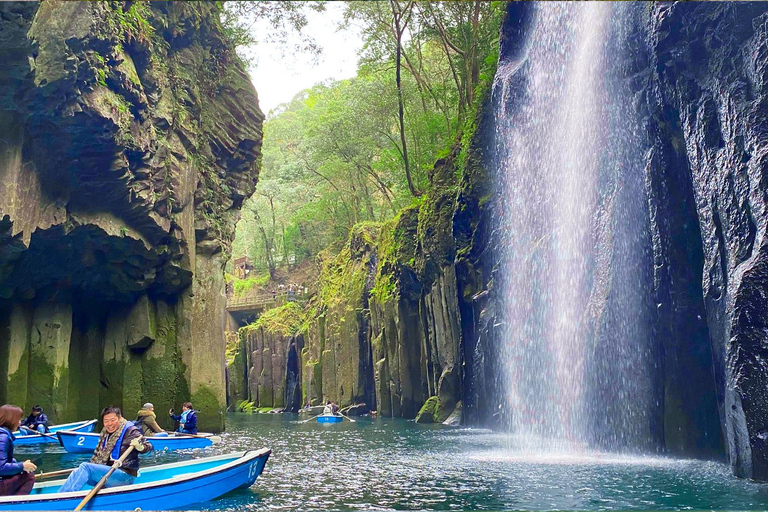 Mt. Aso & Takachiho Gorge Tour with Optional Boat Ride 7:50 AM One-day tour (including Takachiho cruise)