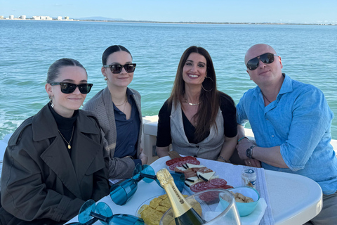 从圣玛丽亚港出发的开胃酒游船之旅