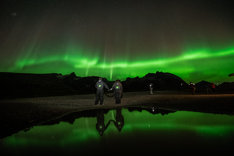 Tromsø: Northern Lights Tour (Max 8) Pickup + Finland
