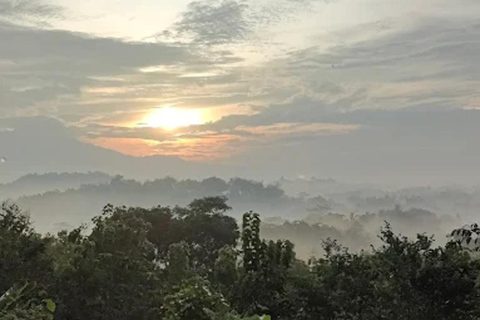 Magical Sunrise & Temple Tour: Barede, Borobudur, Prambanan