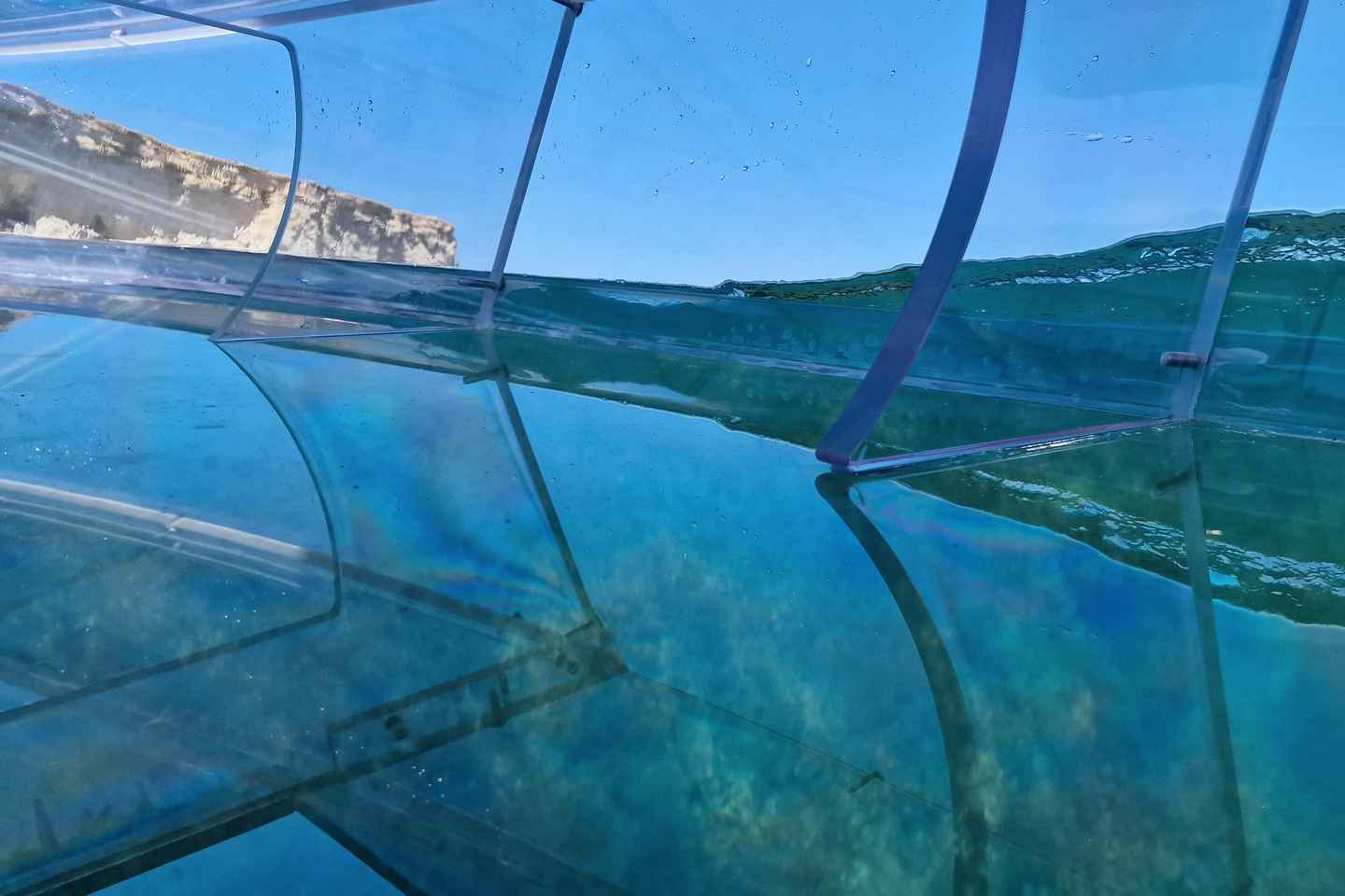 Siracusa: Tour Privato in Barca Trasparente tra Costa e Grotte del Mare