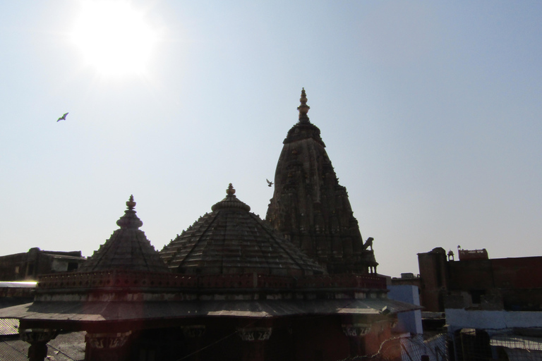 探索灵性主义与社会人类学