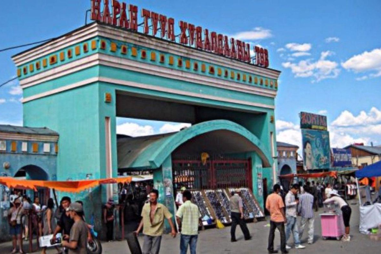 Ulaanbaatar: Narantuul Market Tour with Local Guide
