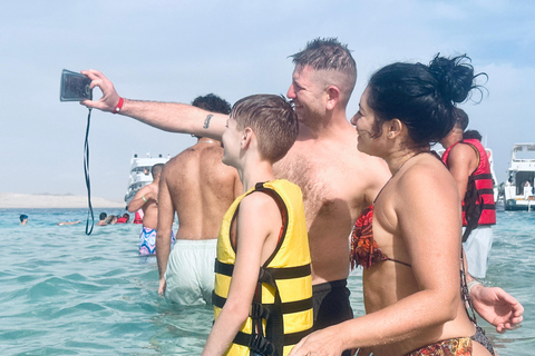 Sharm: Small Group White Island & Ras Mohammed Boat Cruise Small Group White Island & Transfer, without Snorkel Gear