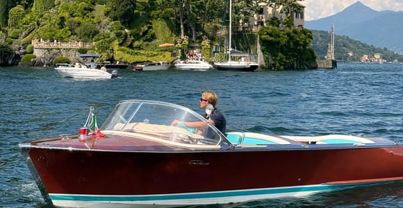 Lake Como: Wooden Boat Tour with Italian Aperitif