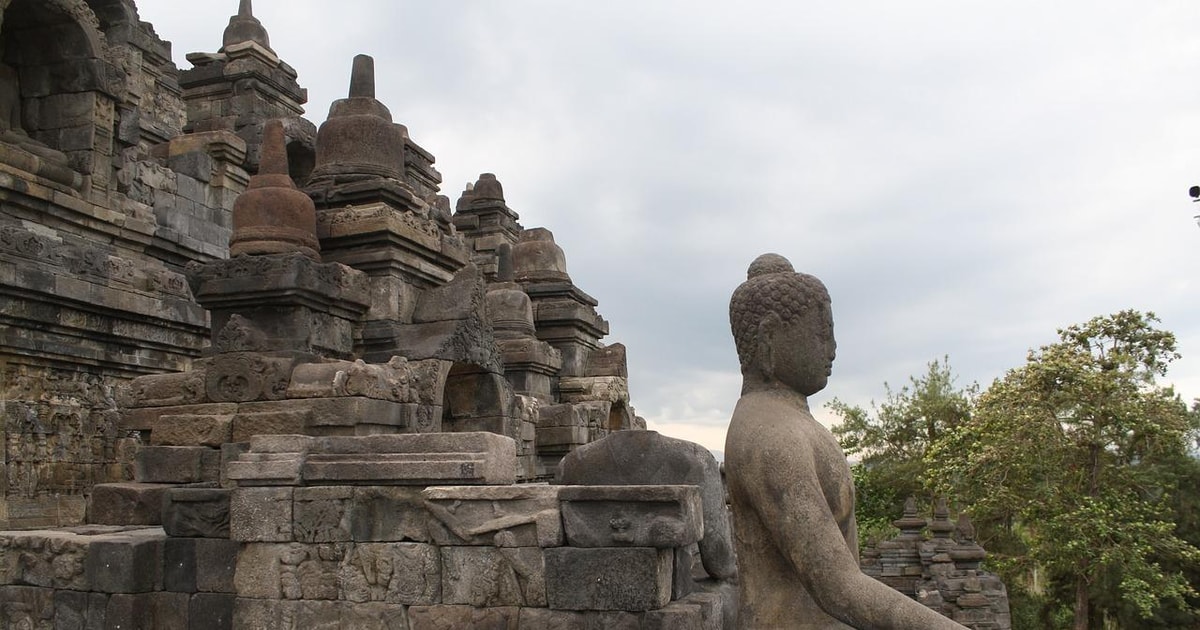 Explore Yogyakartaborobudur Sunrise And Prambanan Temple Tour Getyourguide