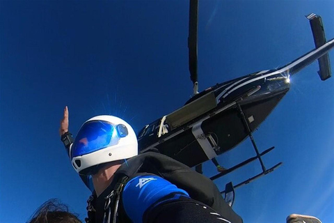 From Medellin: Spectacular Skydiving