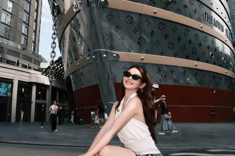Shanghai:Madame Tussauds, LV Ship, Sinan&Xintiandi Day Tour
