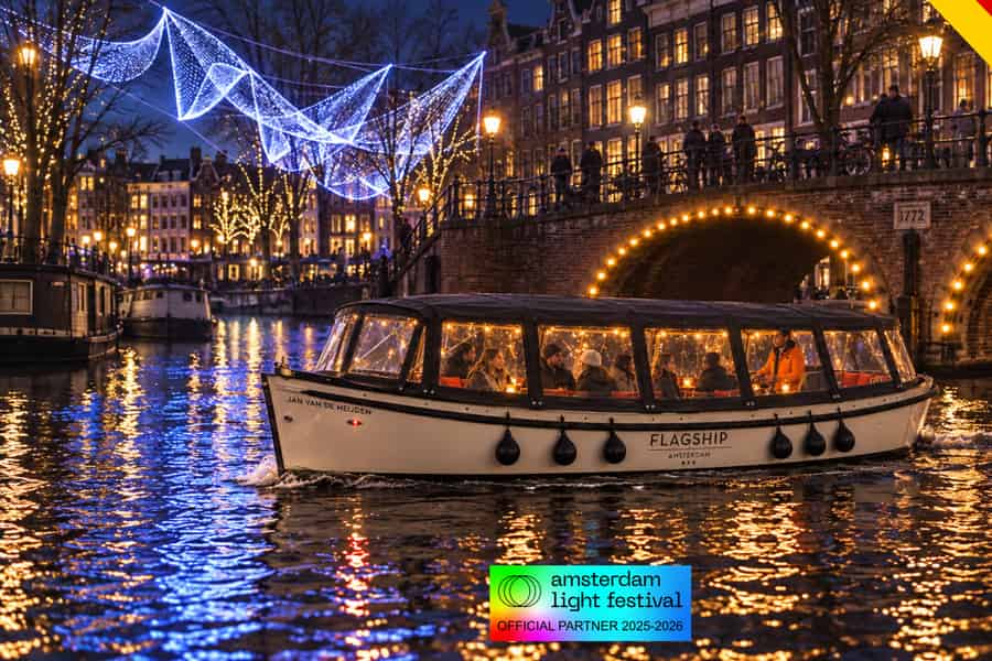 Amsterdam: Bootsfahrt zum Amsterdam Light Festival auf Deutsch. Foto: GetYourGuide Amsterdam: Bootsfahrt zum Amsterdam Light Festival auf Deutsch. Foto: GetYourGuide