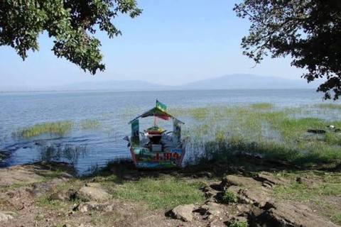 From Addis Ababa: 2-Day Wendo Genet & Hawassa Tour
