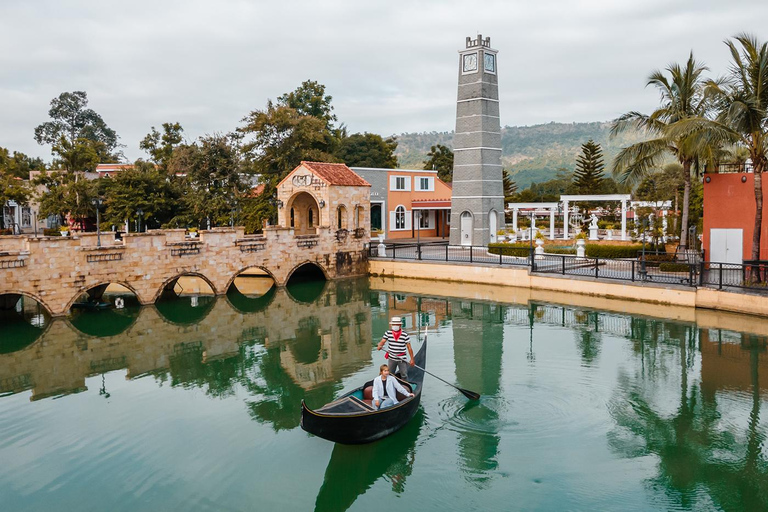 Khao Yai: Private Custom Tour with Driver From Bangkok Premium Car 1 Day (Group of 3)