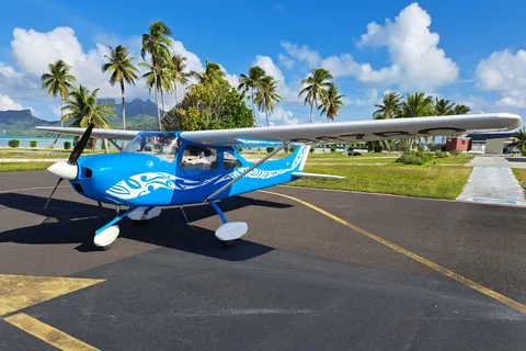 Raiatea: Bora Bora and Taha'a Private Scenic Flight one hour