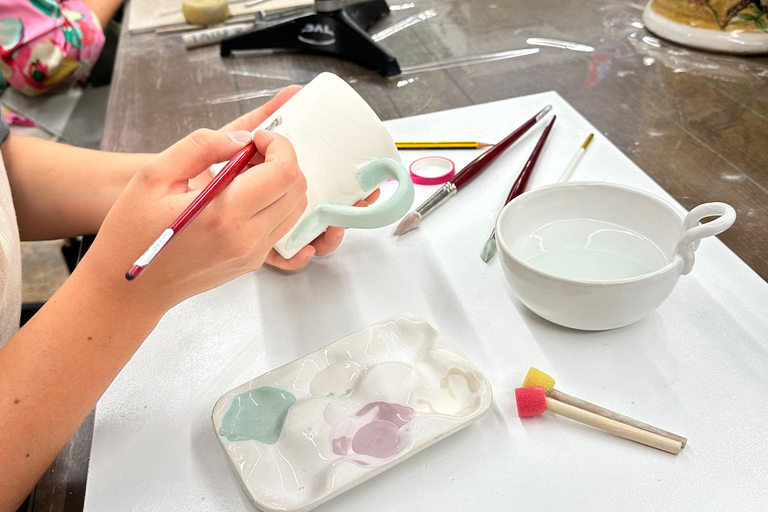 Seville: Ceramic painting workshop