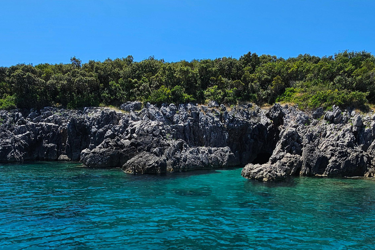 Budva Luxury Private Boat Tour with Snorkeling and SUP Budva: Private Traditional Boat Tour with Snorkeling and SUP