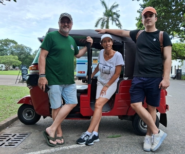 Colombo City Tour by Tuk Tuk Experience Morning or Evening