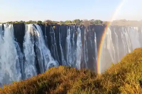 Victoria Falls: Private Zambian and Zimbabwean Sides Tour