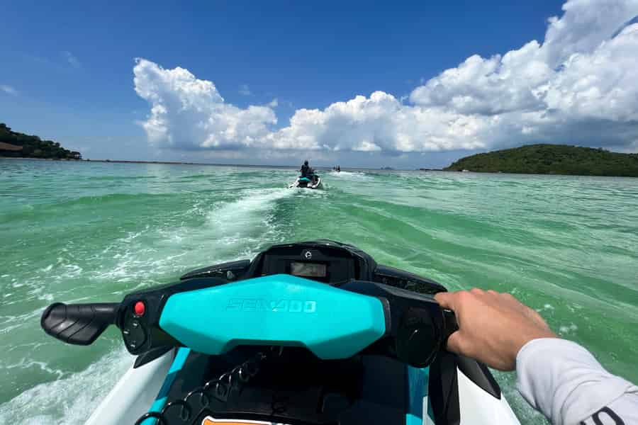 Koh Samui: Jetski-Safari, Schnorcheln zum Schwein und zu den Jungferninseln. Foto: GetYourGuide Koh Samui: Jetski-Safari, Schnorcheln zum Schwein und zu den Jungferninseln. Foto: GetYourGuide