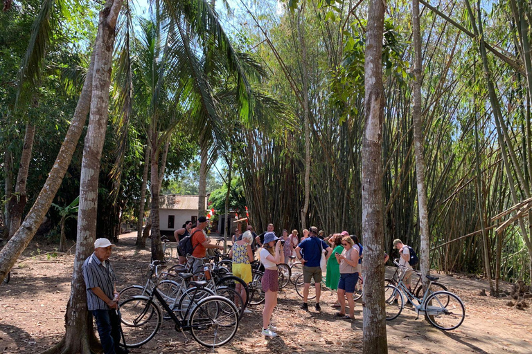 Yogyakarta: Salita alla cima del Borobudur Tour in bicicletta incluso