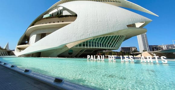 City of Arts and Sciences Private Bike / E-Bike tour