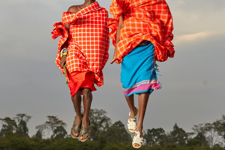 Arusha: Safari di 6 giorni nel Serengeti con visita al villaggio MasaiArusha: safari di 6 giorni nel Serengeti con visita al villaggio Masai