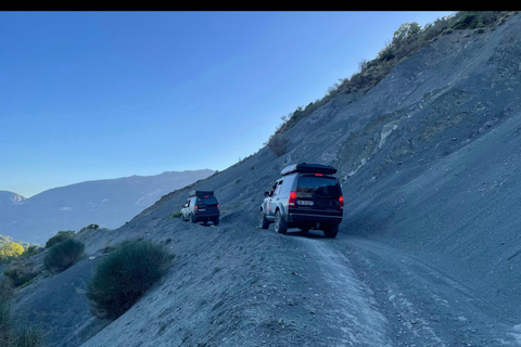 Tirana: Private SUV Tour with Dajti Mountain Visit