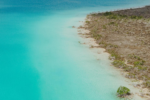 Bacalar at Sunrise: Kayak Adventure with Breakfast & Photos