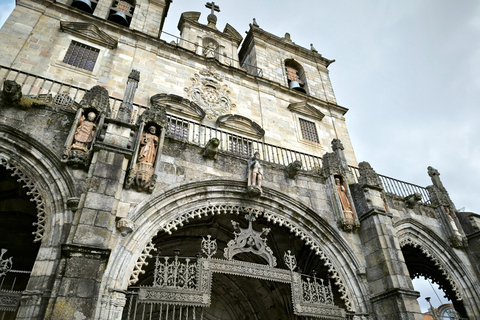Braga & Guimarães Tour: Small Historical Group Tour
