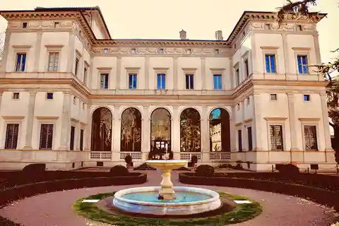 Rome: Villa Farnesina and Trastevere's alleys Walking Tour