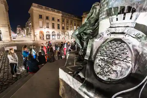 Tour guiado noturno em Reims