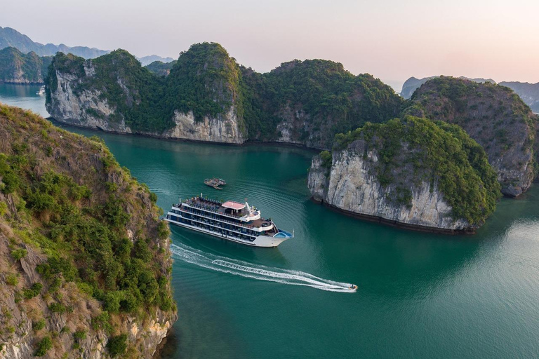 Vanuit Hanoi: Bezoek Halong Bay in 3 dagen met een 5-sterren cruiseGroepsreis