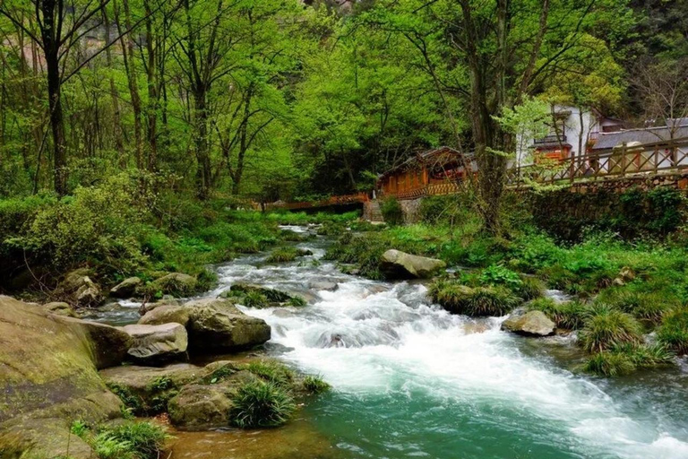 Zhangjiajie Express: Avatar, Glass Bridge, Furong Stay/Back Option 2: Overnight in Furong