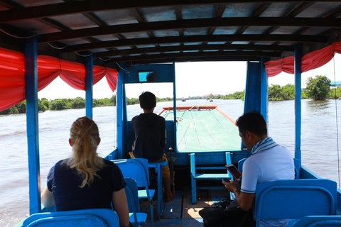 Exploring the Enchanting Kampong Phluk Floating Village